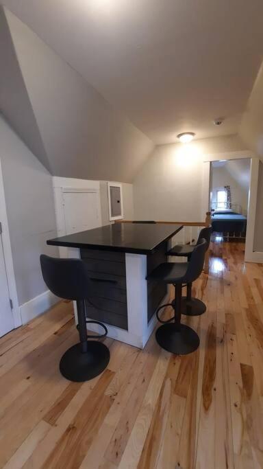 Guest Suite In Historical District Gloucester Esterno foto